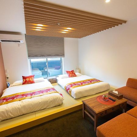 Aparthotel Grand Base Hiroshima Ekimae Esterno foto