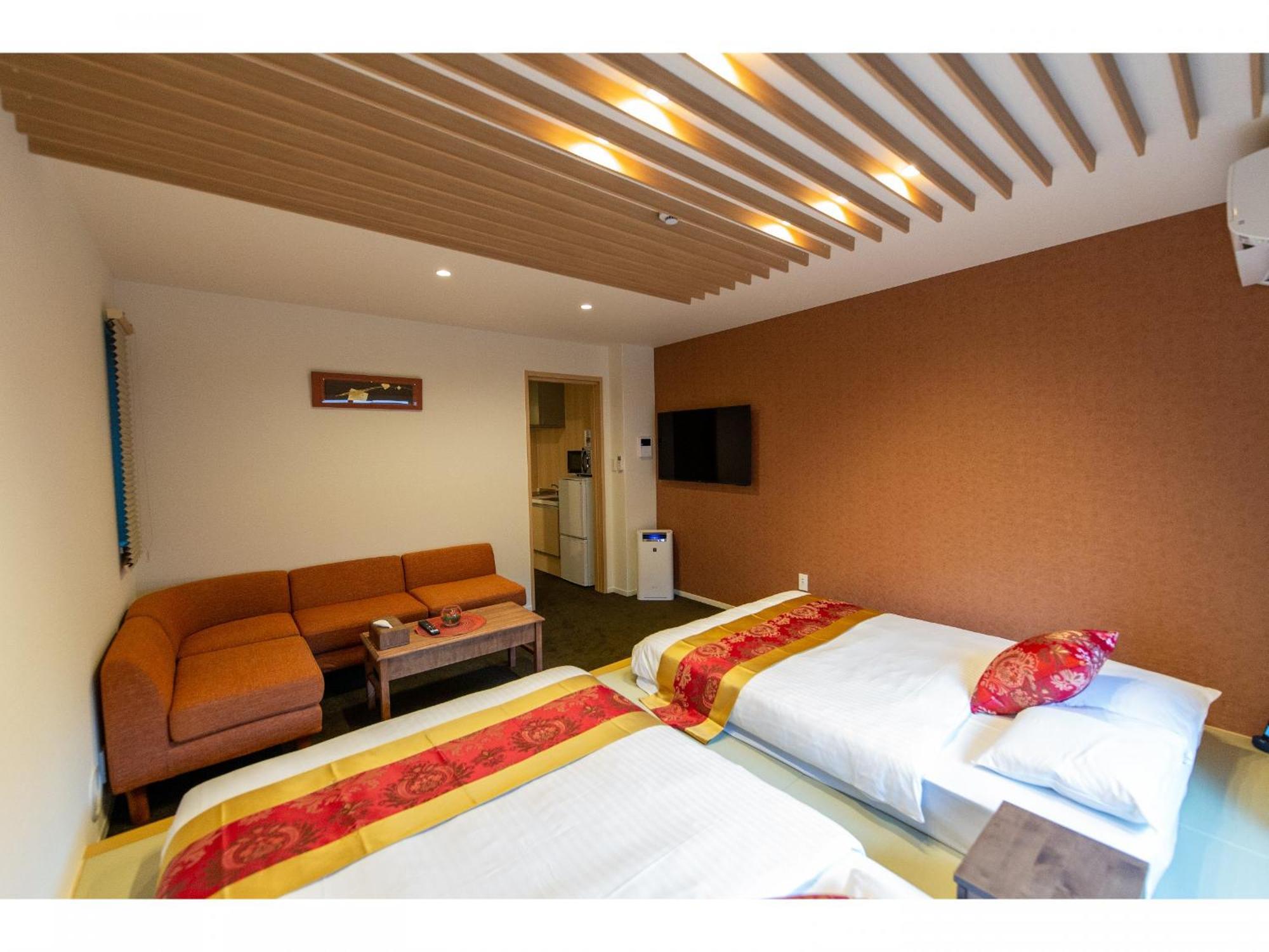 Aparthotel Grand Base Hiroshima Ekimae Esterno foto