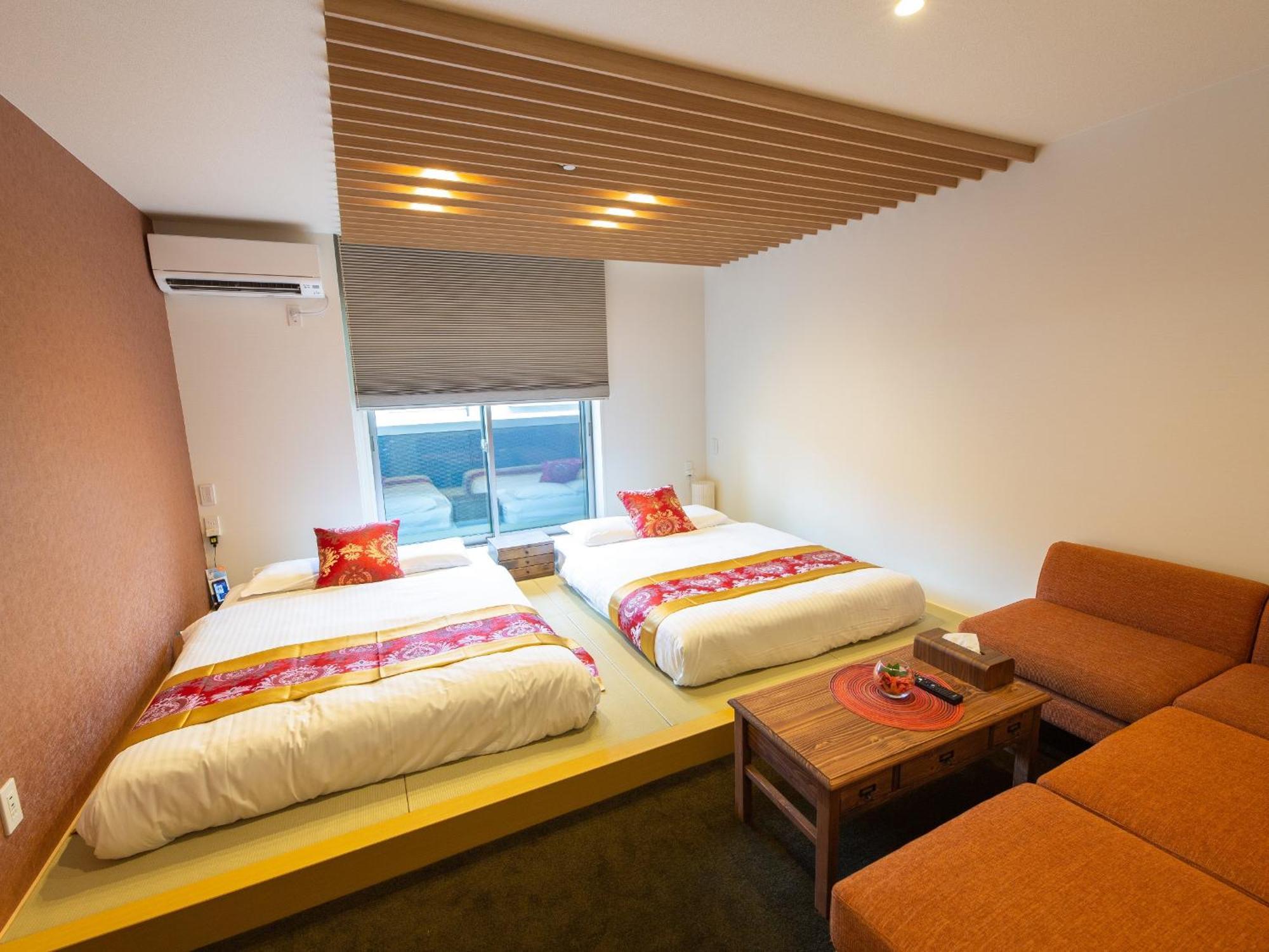 Aparthotel Grand Base Hiroshima Ekimae Esterno foto